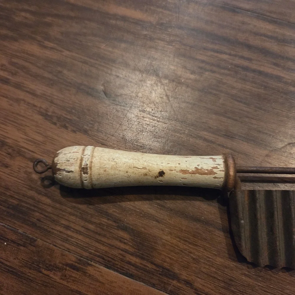 Antique Corrugated Vegetable Cutter Rustic Wavy Blade Wood Handle Primitive Tool